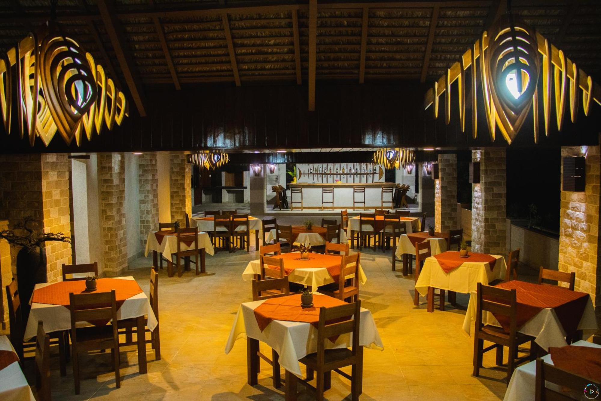 Hotel Baobab Cafe โมรอนดาวา ภายนอก รูปภาพ