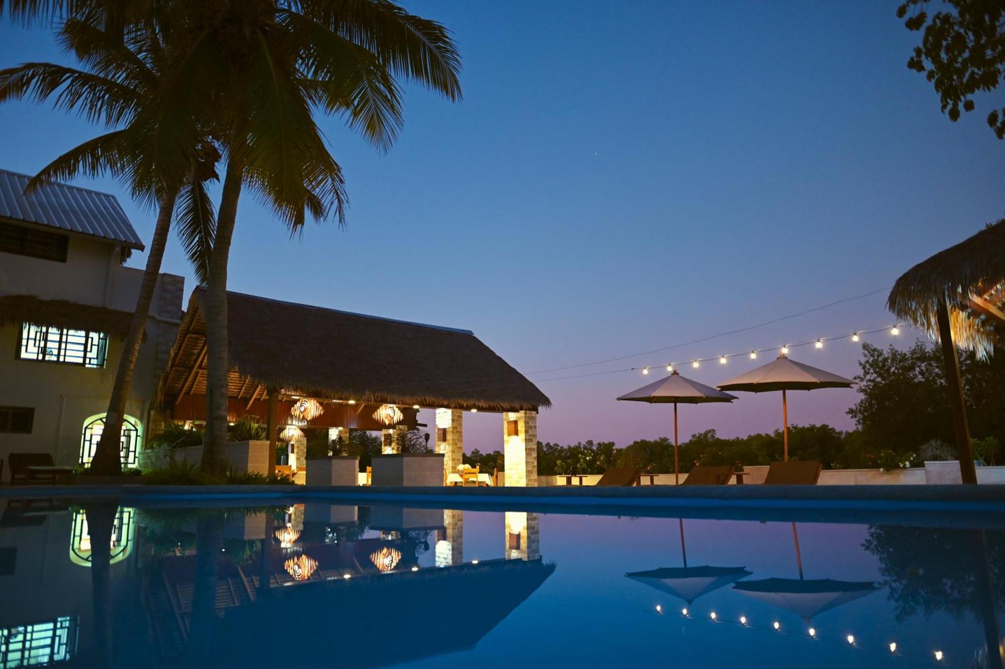 Hotel Baobab Cafe โมรอนดาวา ภายนอก รูปภาพ